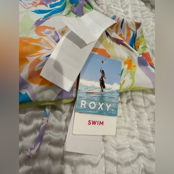 New With Tags Roxy Retro Revo Halter Classic Bikini Top Size:S - Picture 2 of 7